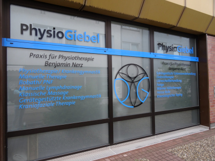 Ansicht der Praxis von der Straße aus